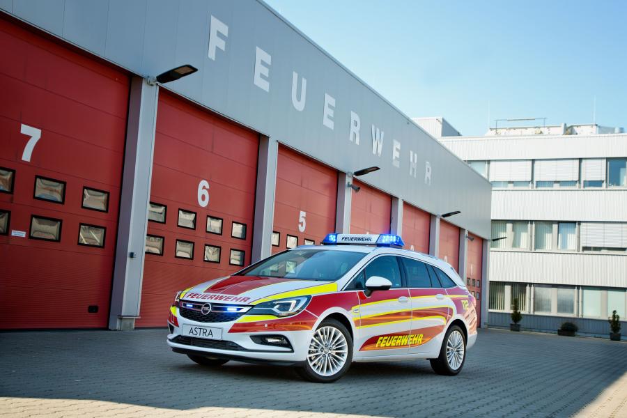  Opel Astra Sports Tourer Feuerwehr 2016 года  (фото 3 из 3)